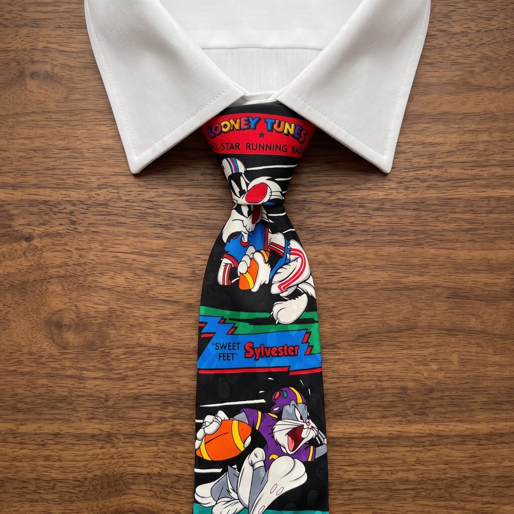 Vintage 1993 Looney Tunes Mania Silk Football Tie Sylvester Bugs Bunny Taz
